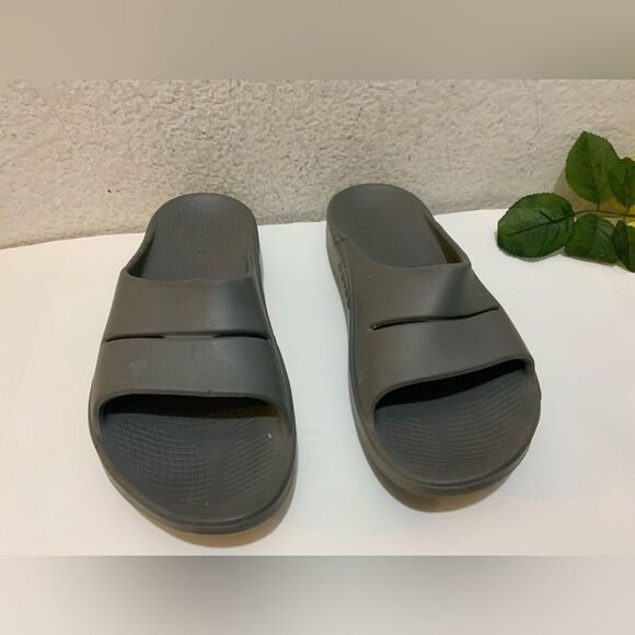 OOFOS OOahh Sport Flex Slide Recovery Sandals Gray Womens Sz 8 - Picture 1 of 12